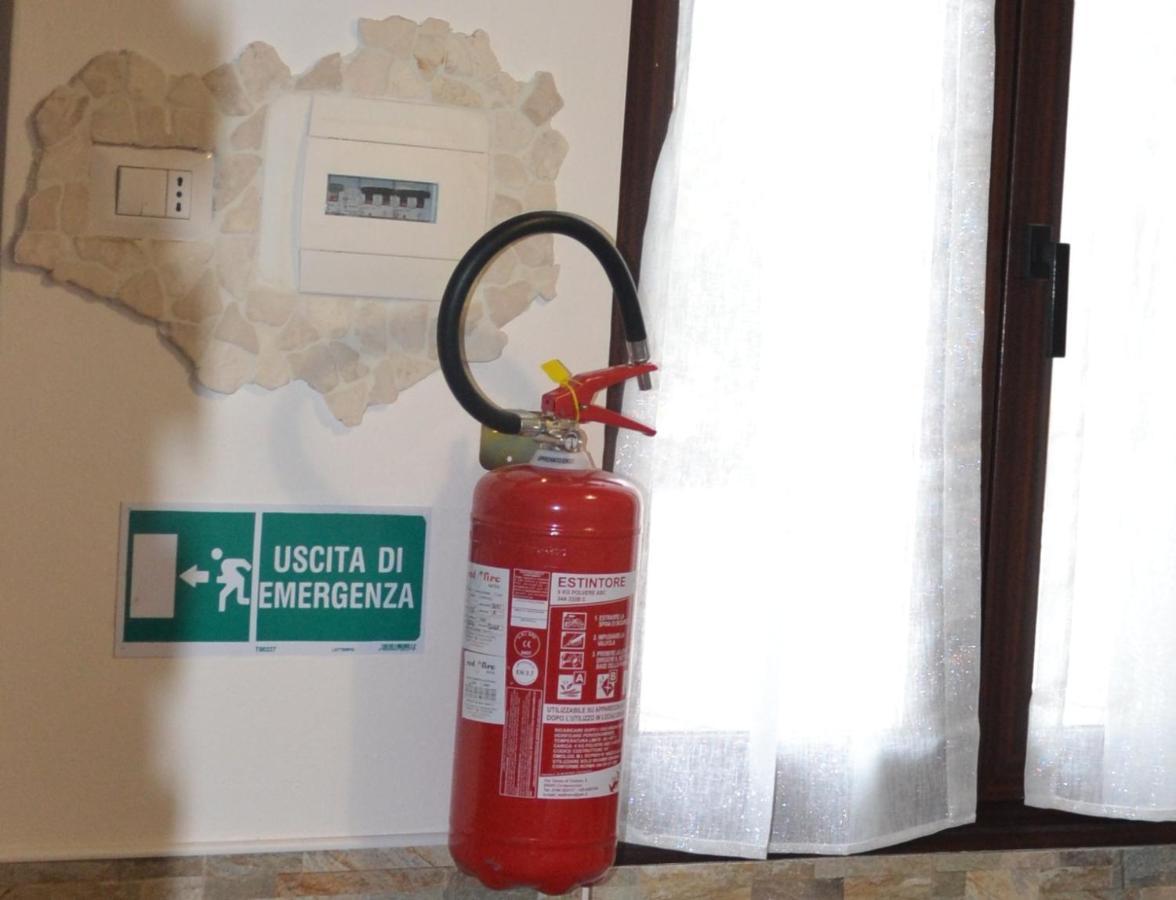 Al Centro Del Porto Villa Чивитавекия Екстериор снимка